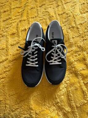 Alegria Women's Eazeer EZR-6486 Black Fashion Sneaker with Side Zipper